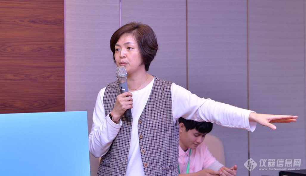 张丽娜-1_1.JPG 张丽娜-1_1.JPG