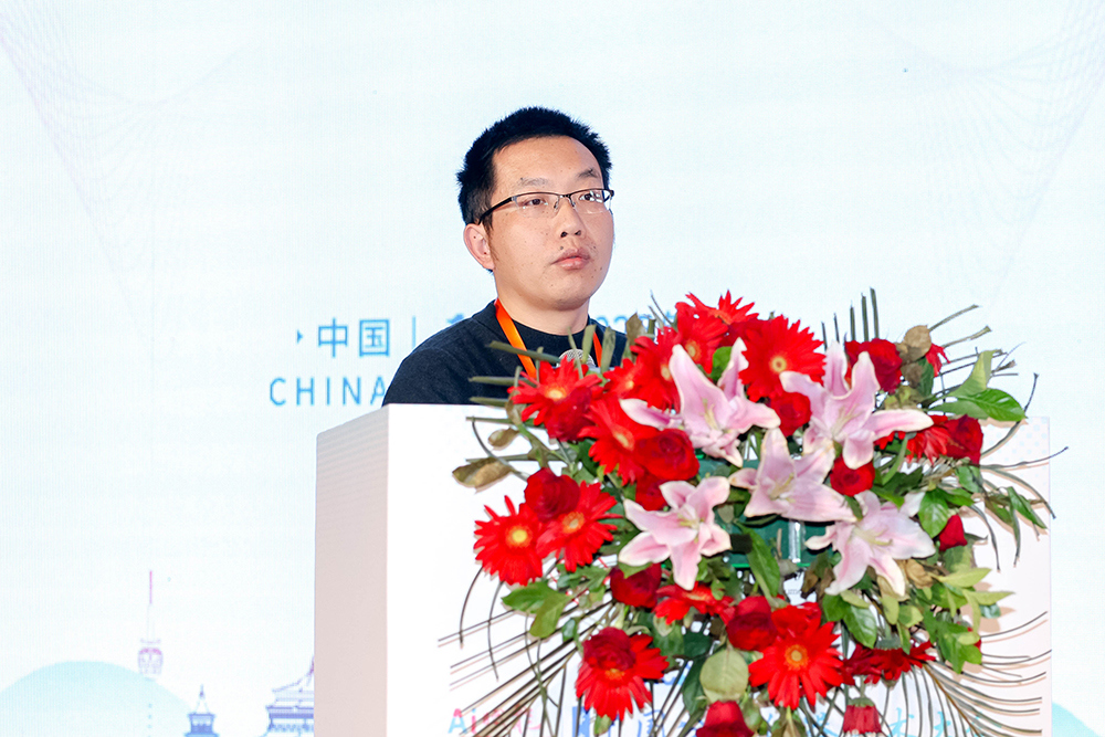 HBL19438.jpg HBL19438.jpg